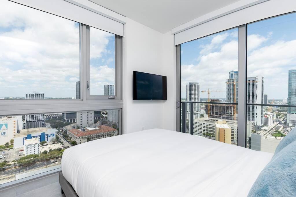 Amazing 2 Bedroom 30Th Floor Downtown Free Parking マイアミ エクステリア 写真